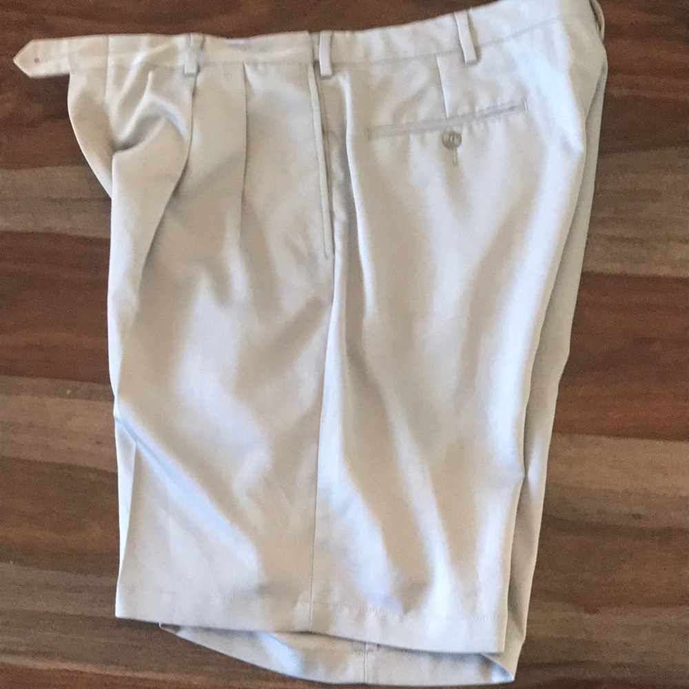 Jos. A. Bank golf shorts